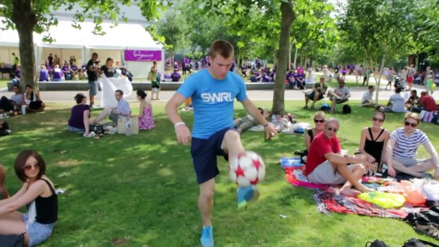 Insane Football Skills World Freestyle Champion Andrew Henderson