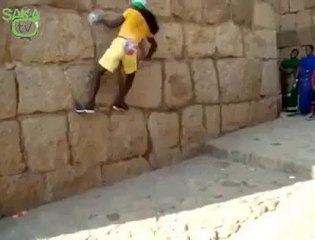 Düz Duvara Meydan Okuyan Adam