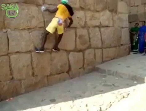 Düz Duvara Meydan Okuyan Adam