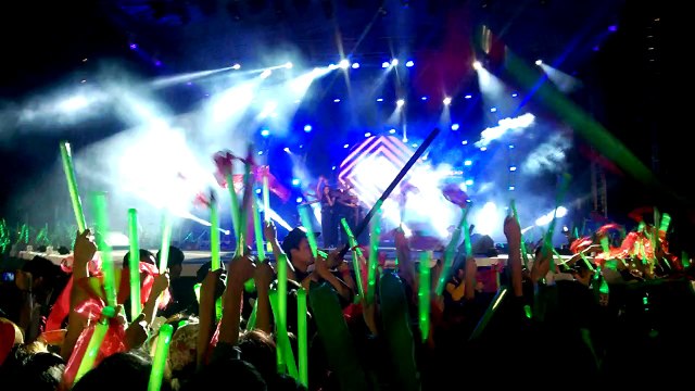Trắng Đen - Mỹ Tâm Live Concert Tour Heartbeat Hà Nội [2311014]