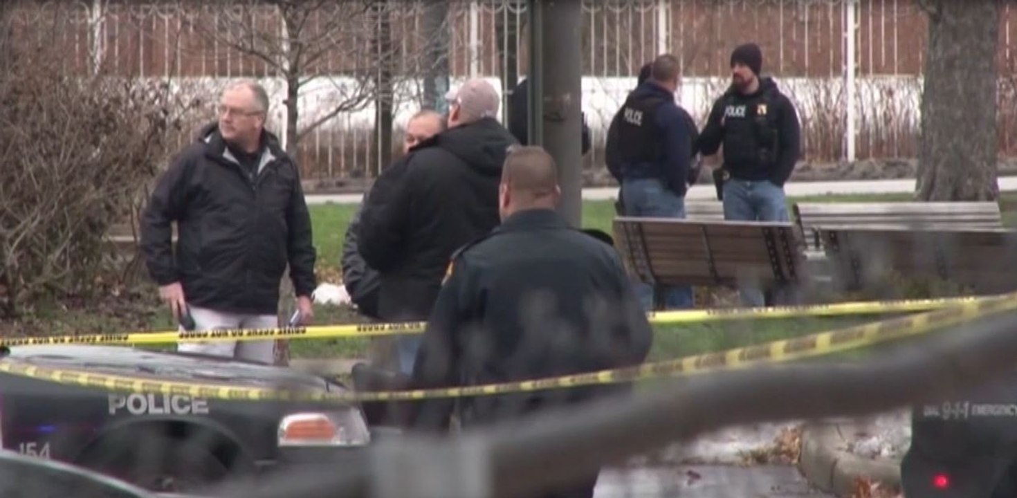 A Cleveland, la police abat un garçon qui jouait avec un faux pistolet