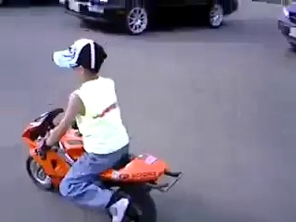 Futur grand biker lui !
