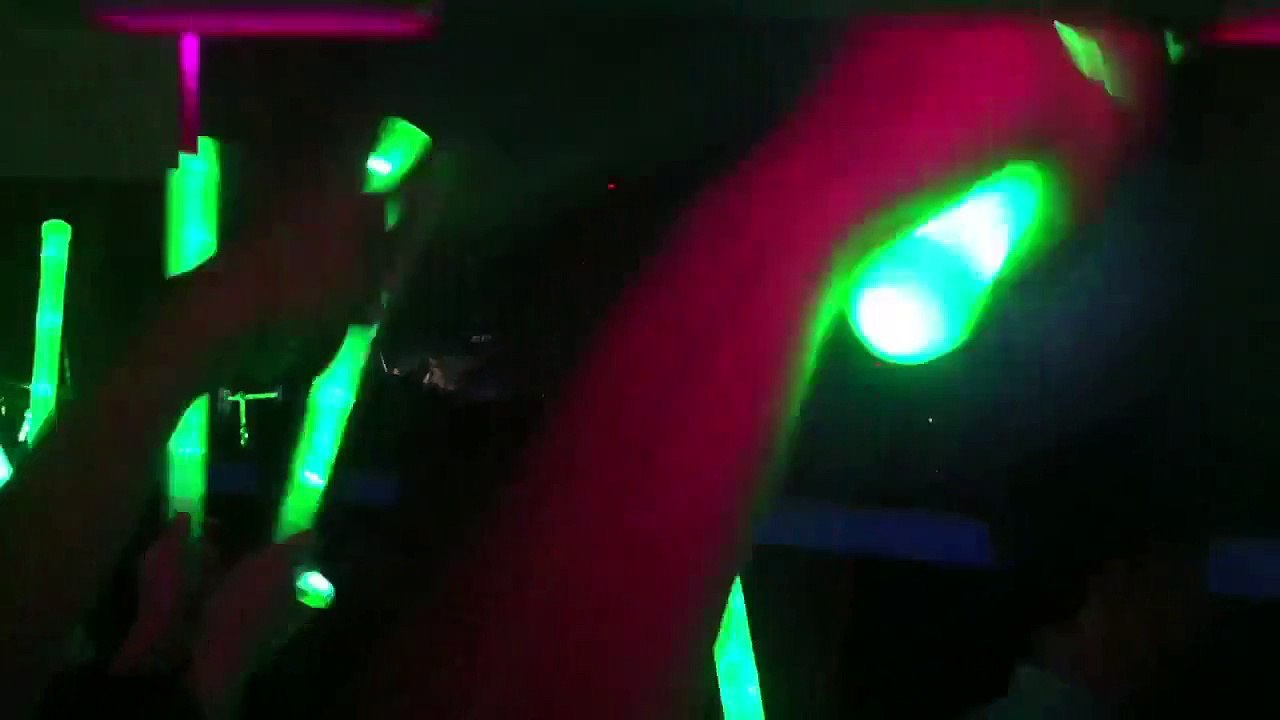 Trả Cây Đàn Cho Chụy - Mỹ Tâm Live Concert Tour Heartbeat Hà Nội [2311014]