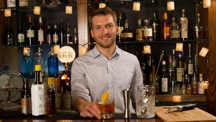 How to Make an Old-Fashioned with a Twist for Thanksgiving