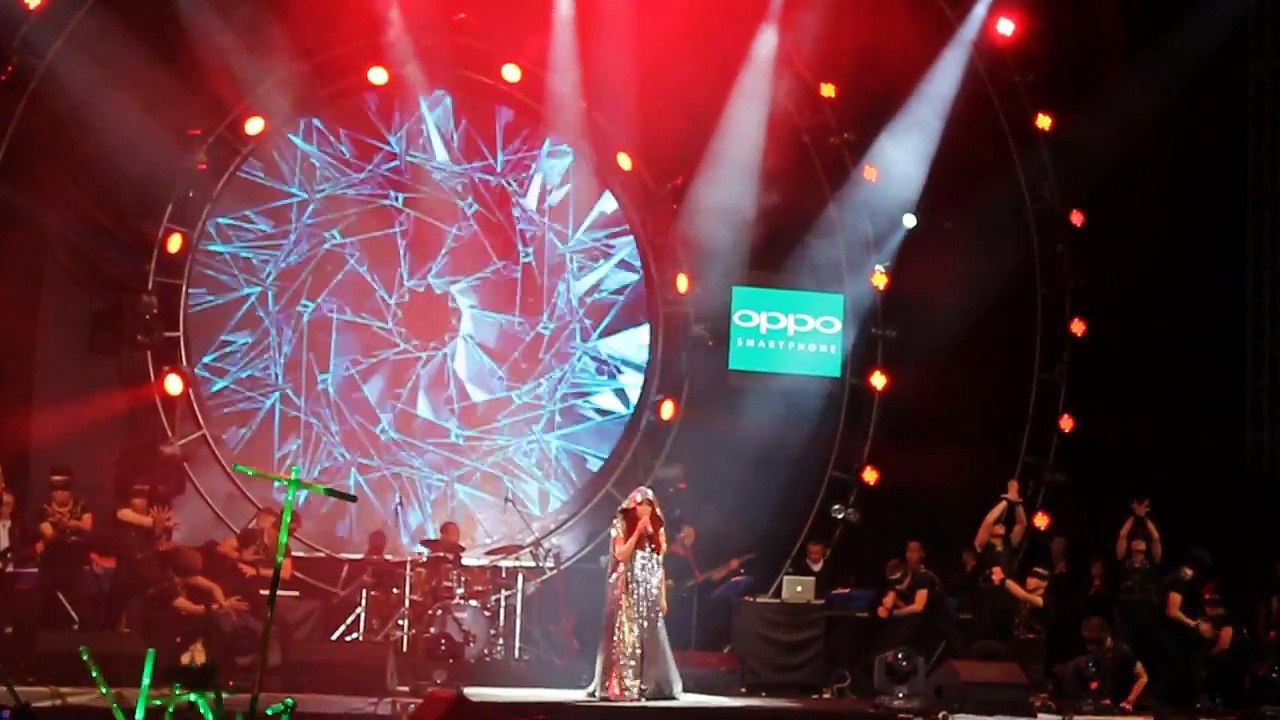 Đánh Thức Bình Minh - Mỹ Tâm Live Concert Tour HeartBeat Hà Nội [23112014]