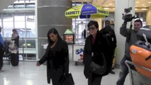 Pregnant Kim Kardashian & Kris Jenner jet out to Paris