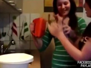 Canı Sıkılan Kızların Mikser ile İmtihanı