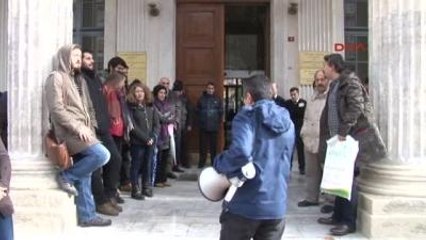 Kırmızılı Kadın?a Destek Açıklaması