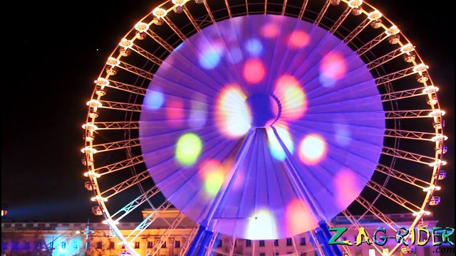 Fête des Lumieres 2013: illumination de la place Bellecour avec Pierrot