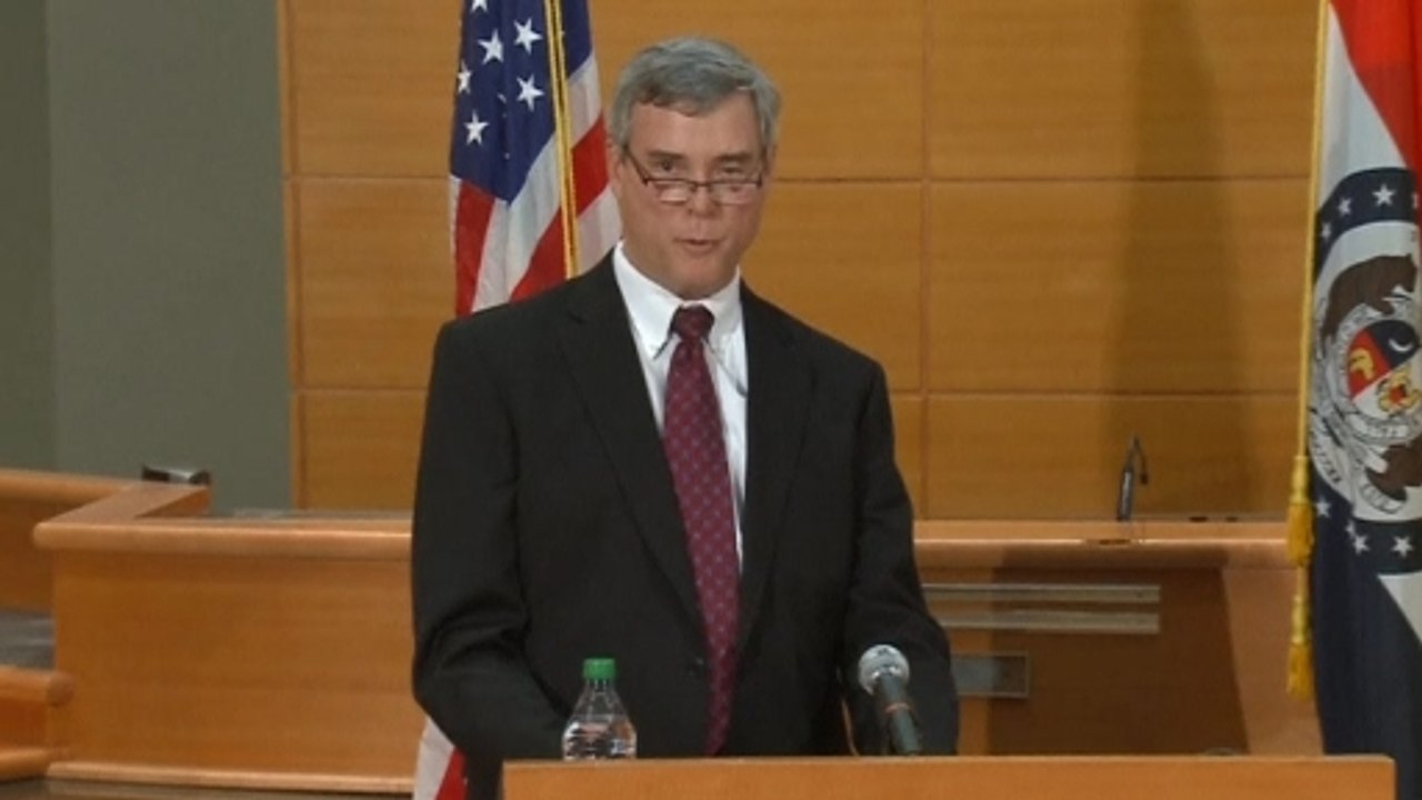 Grand jury decides not to indict officer in Ferguson shooting