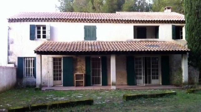 A vendre - Maison/villa - St Etienne Du Gres (13103) - 9 pièces - 143m²