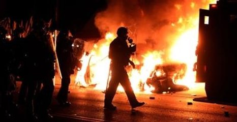 Ferguson'da Jüri Kararını Açıkladı, ABD Karıştı