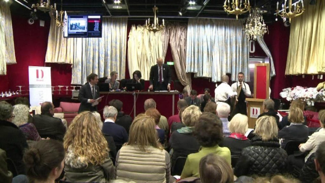 Paris: vente aux enchères du mobilier du palace Le Bristol