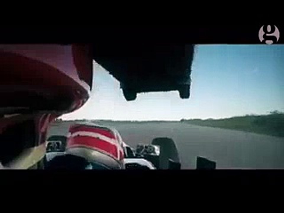 Dunya News - Giant truck jumps over Formula One car