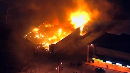 Violences à Ferguson après l'abandon des poursuites contre le policier