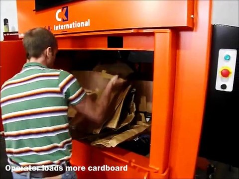 Belownica CK 300VX podczas pracy