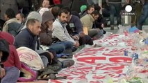 اللاجئون السوريون في اليونان.. وقصة معاناة