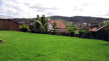 Location Maison / Villa ANTANANARIVO (TANANARIVE) - Madagascar - A louer villa plein pied F4 neuve,proche lycée français Ambatobe Antananarivo