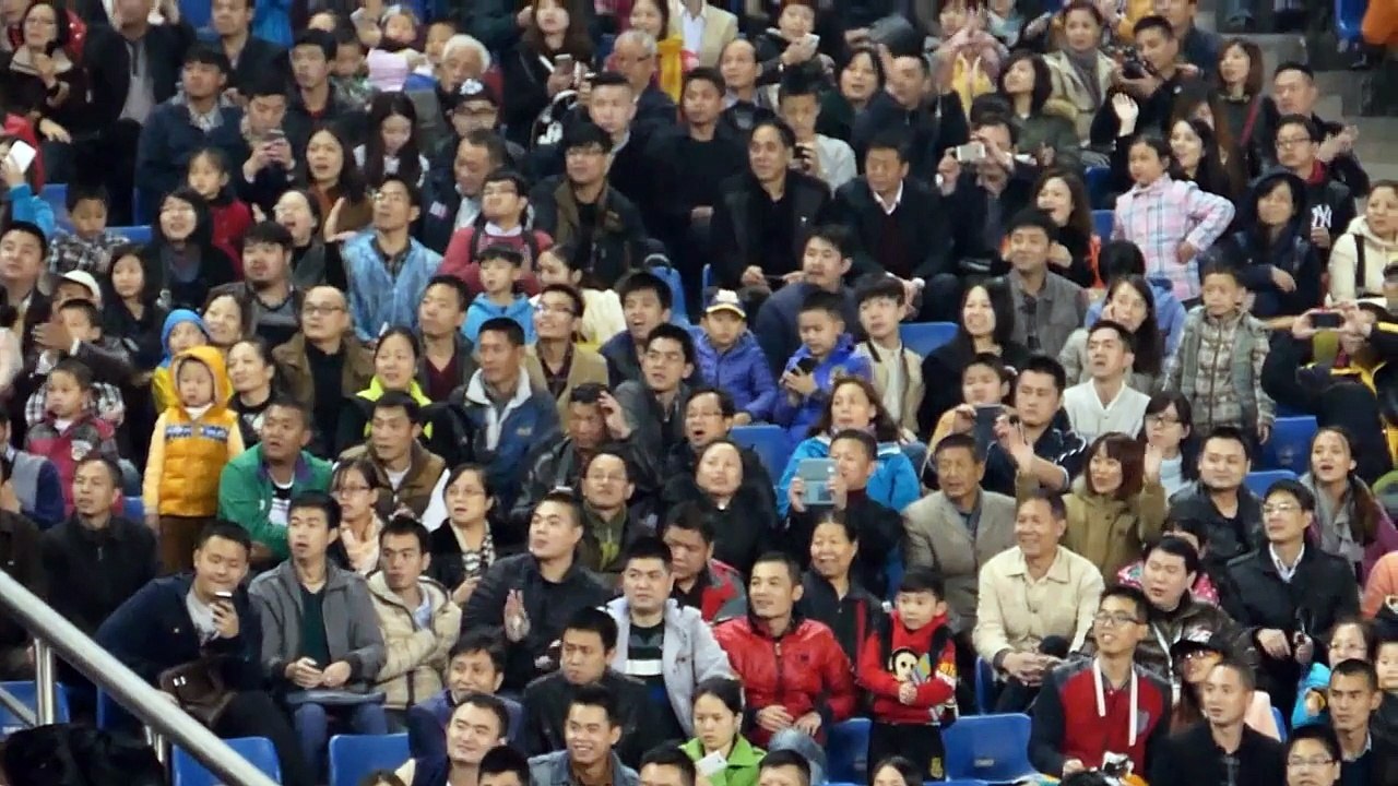 La BMW M4 Coupé s'offre un record du monde de donuts !