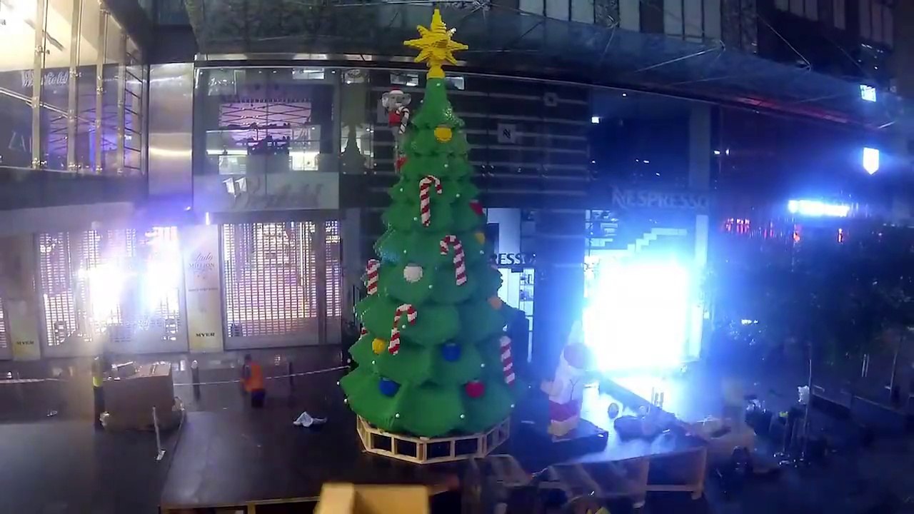 Largest LEGO Christmas tree ever built!