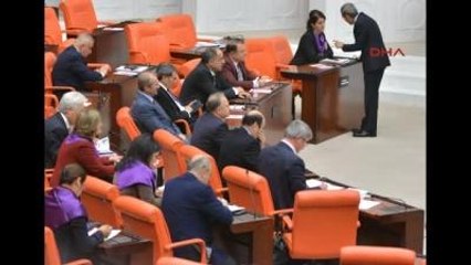 Kadın Katliamı Var' Yazısıyla Genel Kurul'a Geldiler