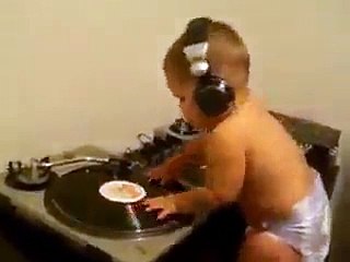 Muhteşem Bebek DJ