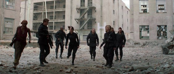 HUNGER GAMES LA RÉVOLTE PARTIE 1 Extrait L'Attaque VOST