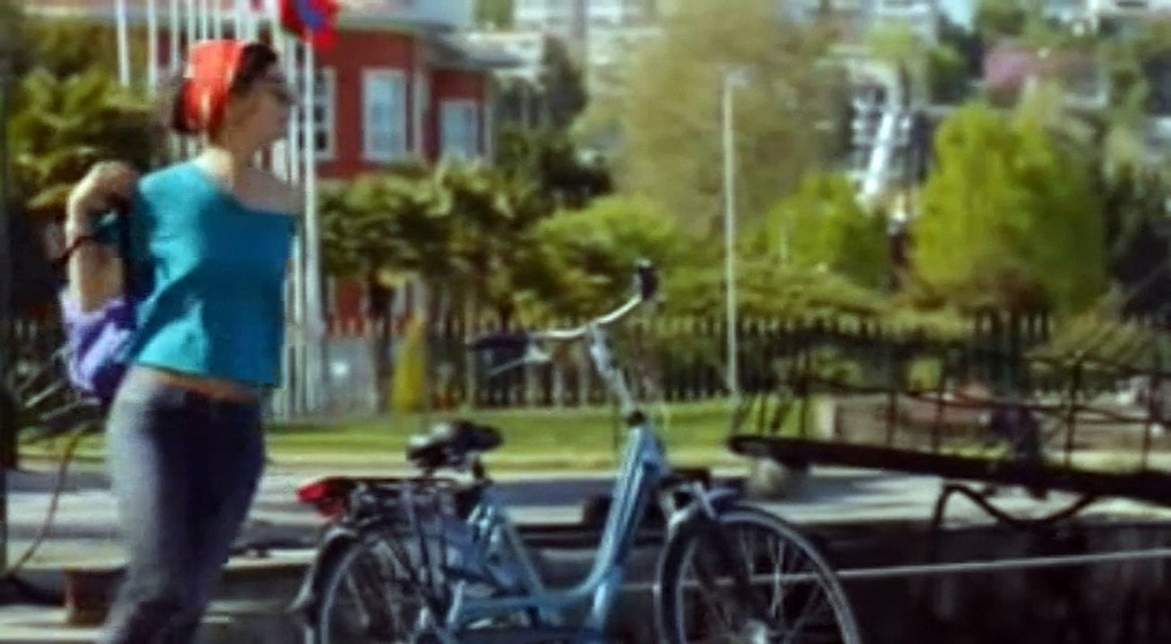 Kara Para Aşk -ve Elif Ömere Aşık Olur