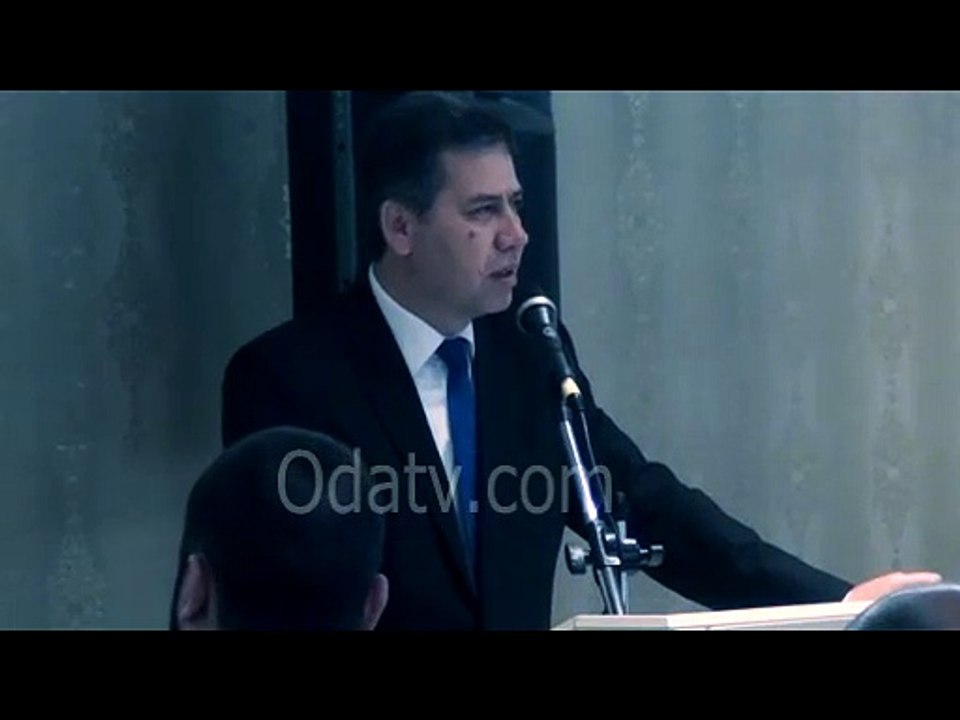 AKPli başkandan gazetecilere  Yazmadığınız için teşekkürler