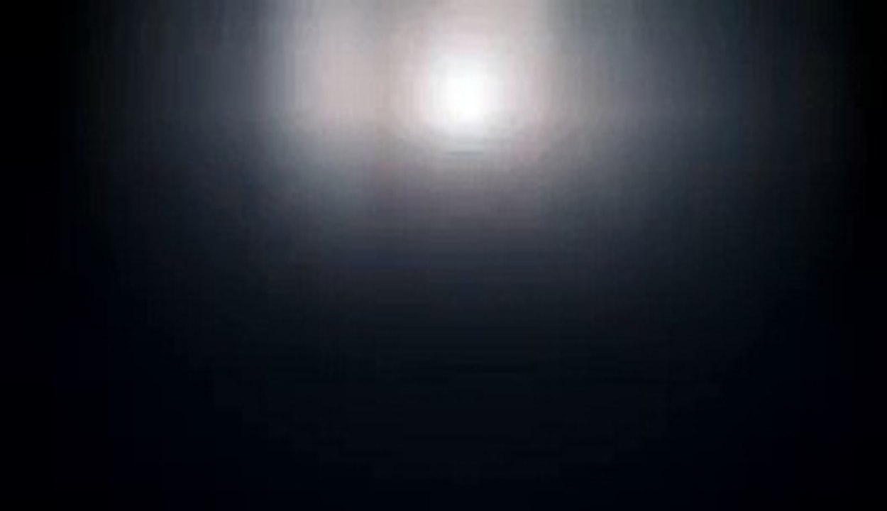 VIDEO COPILOT - 34. Fly By Titles - After Effects Tutorials, Plug-ins and Stock Footage for Post Production Professionals