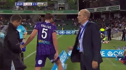 Un footballeur entre sur le terrain et se fait expulser au bout de 17 secondes !