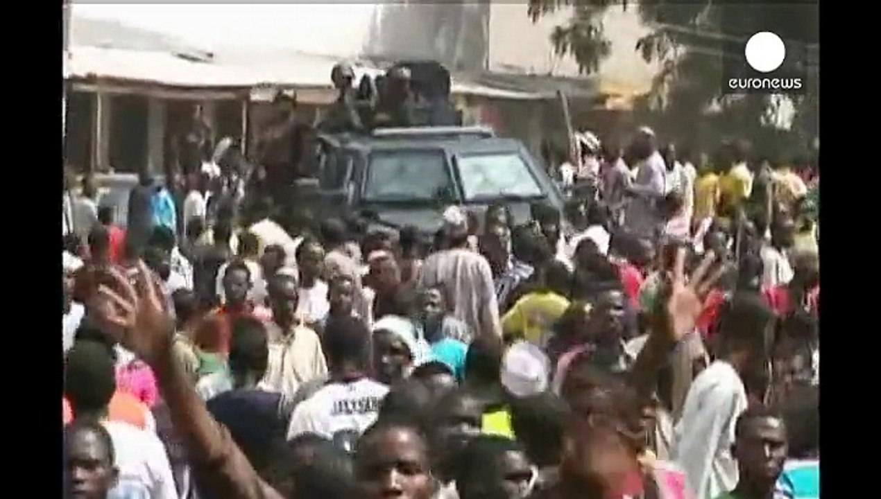 Nigeria: selbstmordattentäterinnen töten dutzende marktbesucher