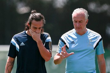 Valdivia cobra dos candidatos a presidente uma mudança no clube