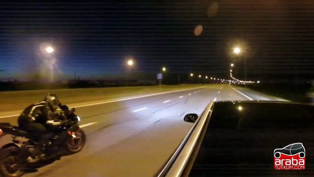 Audi RS6 vs Yamaha R6 - Araba Tutkum