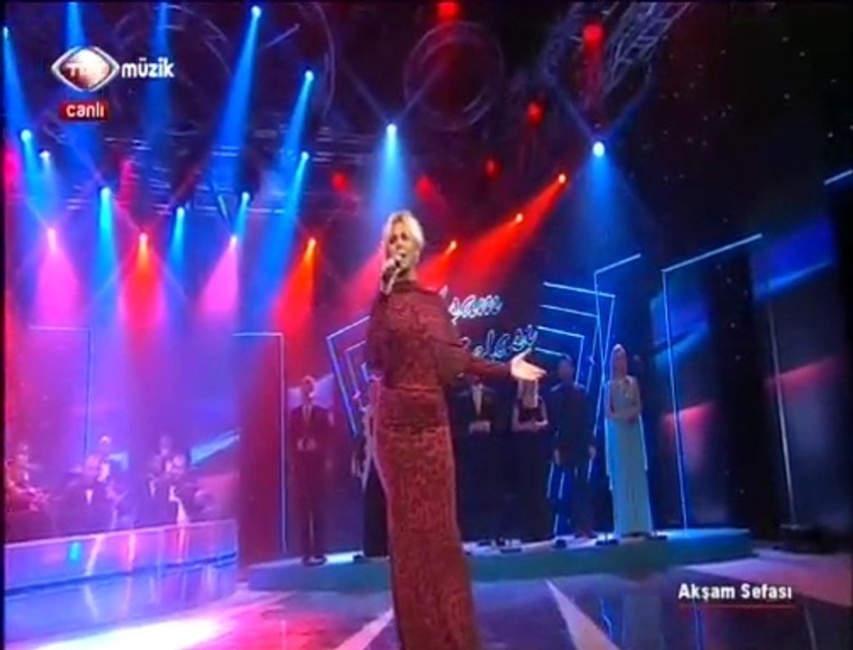 Ayşe İnak Ekiz-Seviyorum Desen De Kanmam Sözüne (Bakmam Yüzüne)