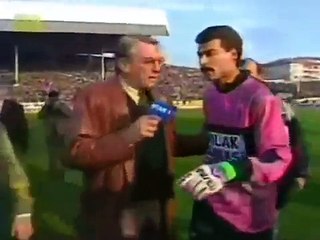 Engin İpekoğlu'dan Nostaljik Gaf - Yan Hakeme Gittim Bana Ananı... (Küfür İçerir)