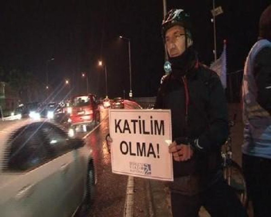 Sahil Yolunda Bisikletli Eylem