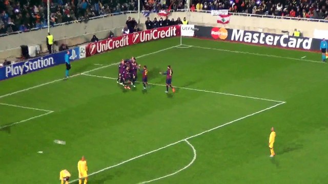 Πανηγυρισμοί στο δεύτερο γκολ του Μέσι