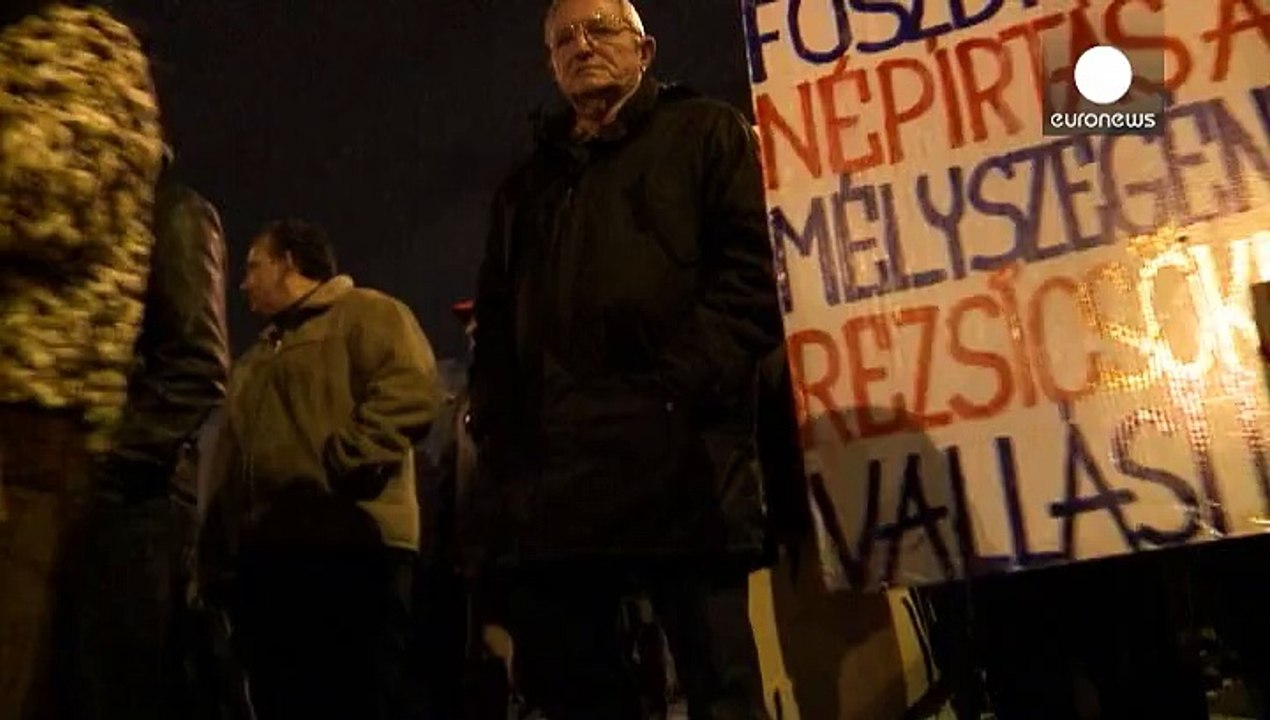 Ungarn protestieren gegen Verstaatlichung Privatrenten