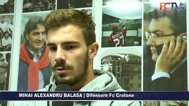 Doppia seduta per gli squali. Intervista a Balasa