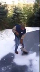 Chéri, tu peux aller mettre du sel sur la couche de glace?