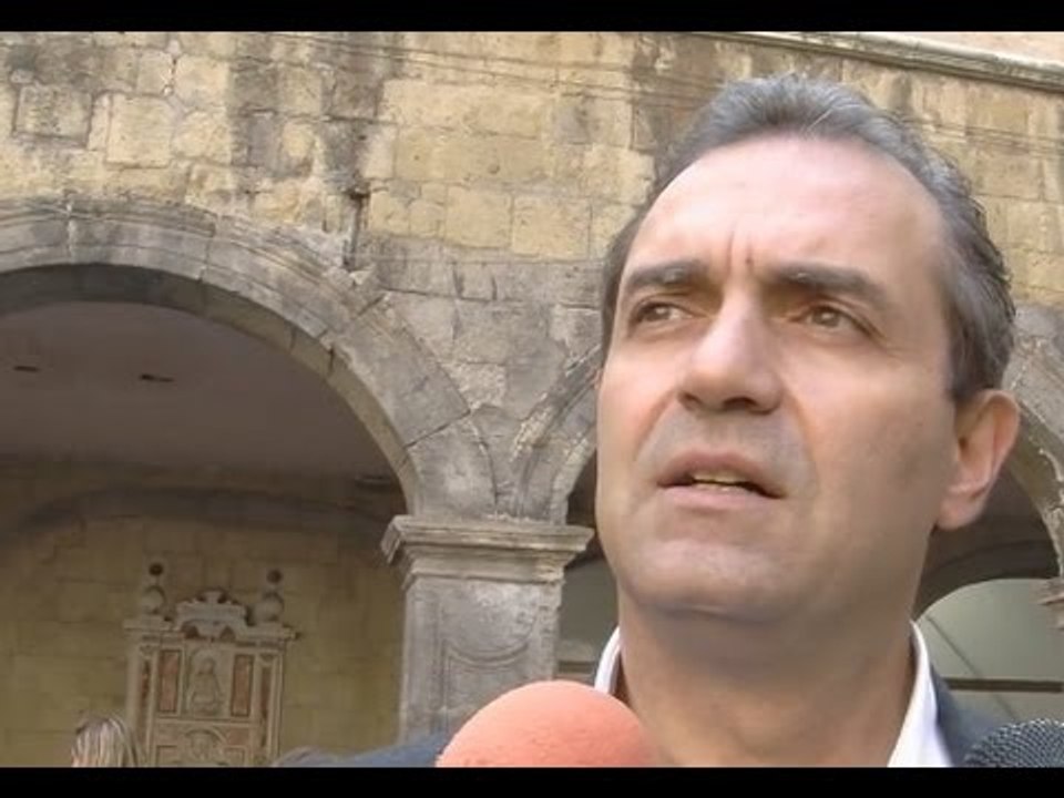 Napoli - Addobbi natalizi, De Magistris risponde alle polemiche (25.11.14)