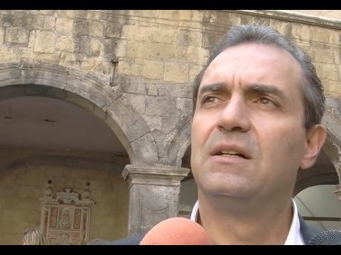 Napoli - Addobbi natalizi, De Magistris risponde alle polemiche (25.11.14)