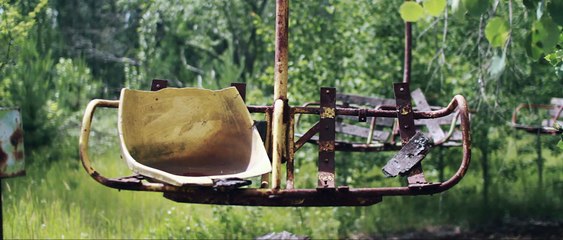 Un drone survole la ville de Tchernobyl