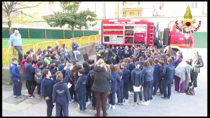 Avellino - Vigili del Fuoco al Liceo Colletta (25.11.14)