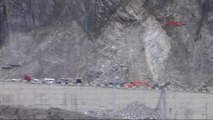 Artvin Kayalar Düştü, Artvin- Erzurum Karayolu 5 Saat Kapalı Kaldı Ek Görüntü