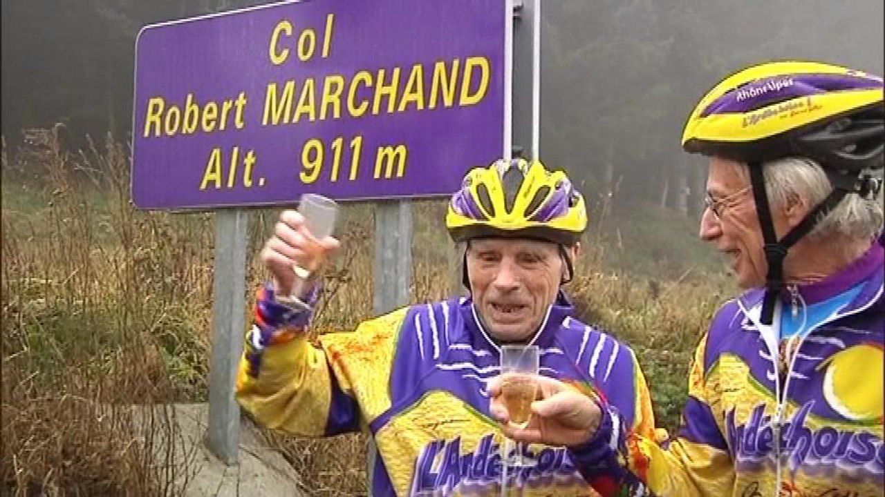 Robert Marchand gravit un col à vélo pour fêter son 103e anniversaire
