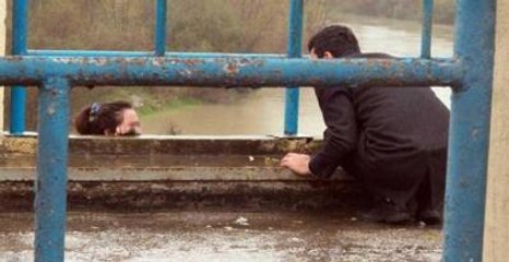 Liseli Kızı İntihardan, Ayrıldığı Erkek Arkadaşı Vazgeçirdi