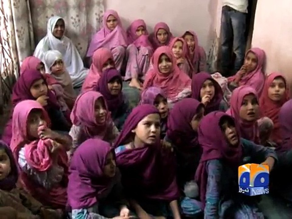 Karachi police recover 26 minor girls from a house-Geo Reports-26 Nov 2014