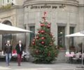 Almanya'da tarihi meydanlar süslendi